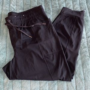 Khakis and company classic apparel, the travelease knit pant size 14 black NWT